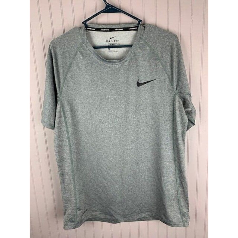 Nike Pro Size L Slim Fit Meens T Shirt Short Sleeve Gray Dri Fit